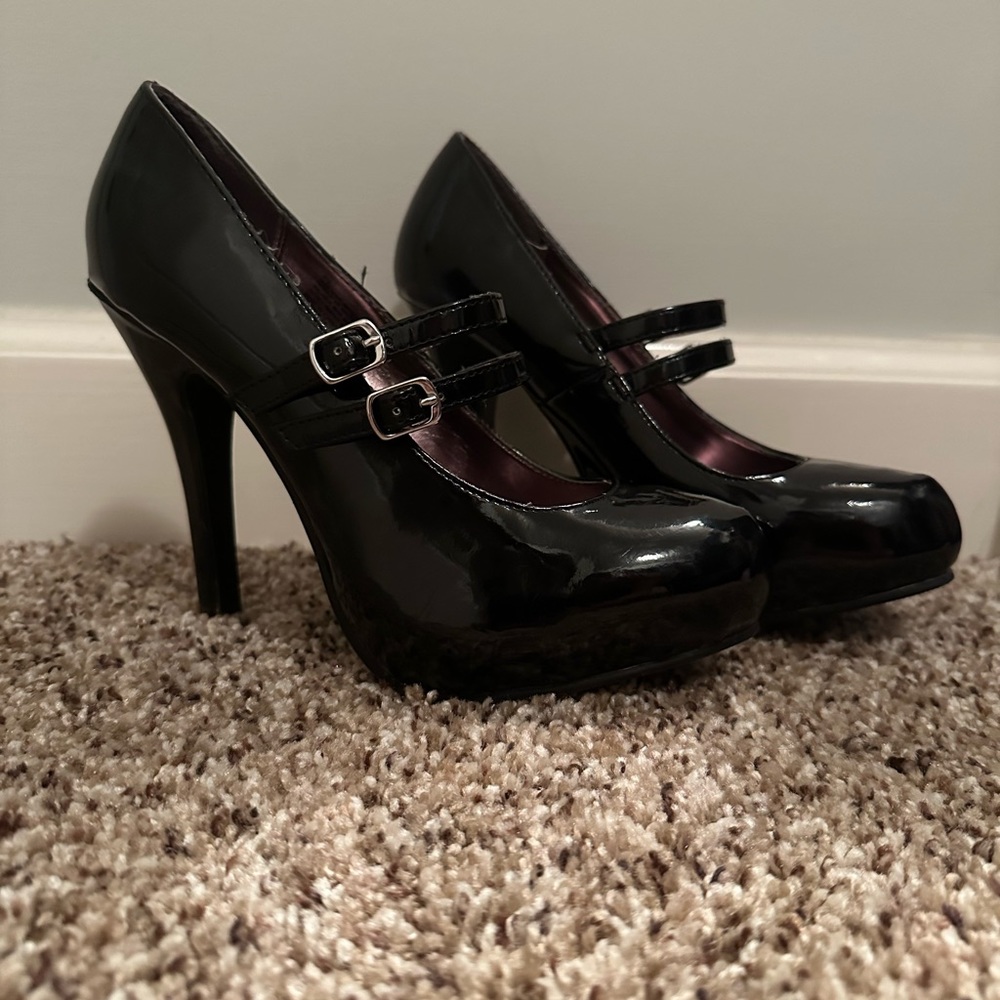 Black platform heels
